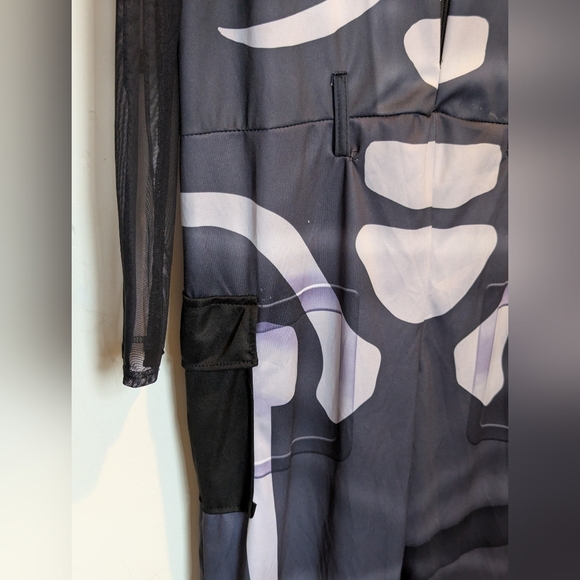 Spirit Halloween Fortnite Skull Trooper Skeleton Adult Large Costume - Picture 5 of 15